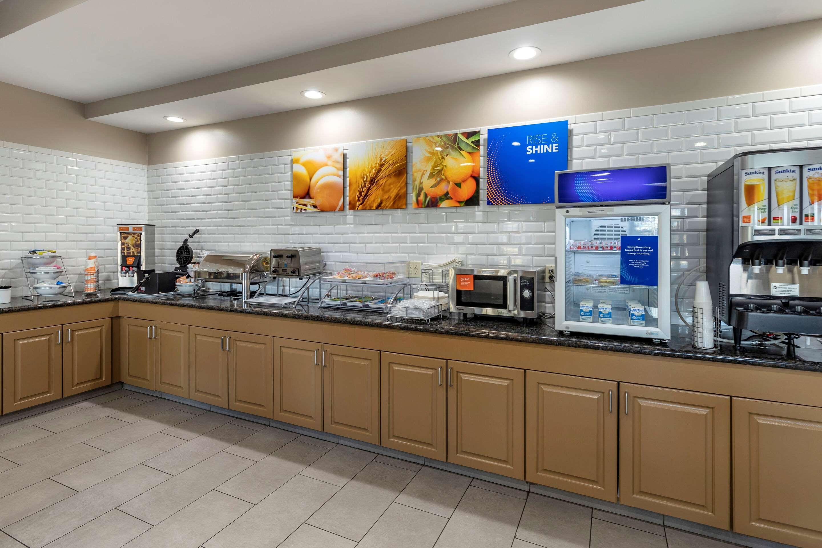 Comfort Inn & Suites High Point - Archdale Ngoại thất bức ảnh